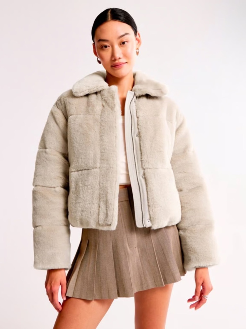 NWT Abercrombie & Fitch Faux Fur Cropped Puffer Jacket - Light Cream